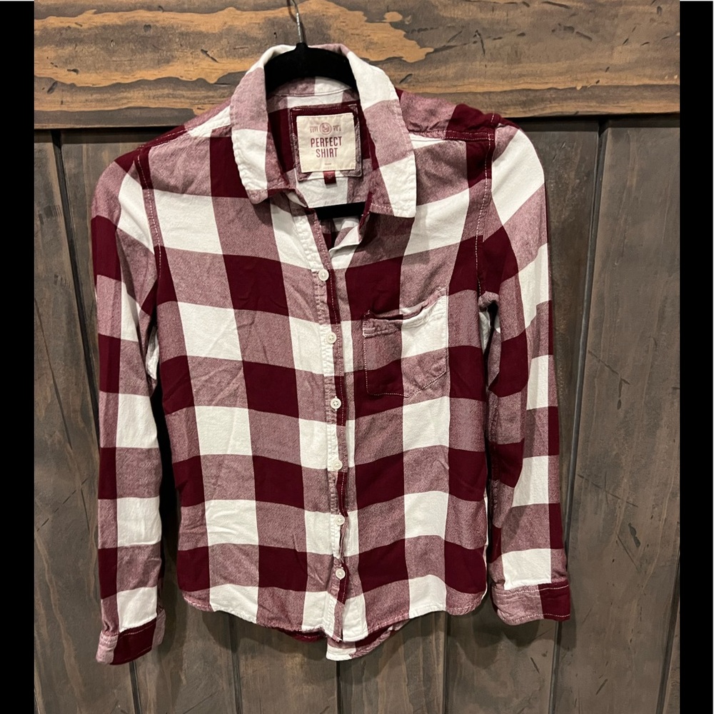 Plaid flannel button up shirt